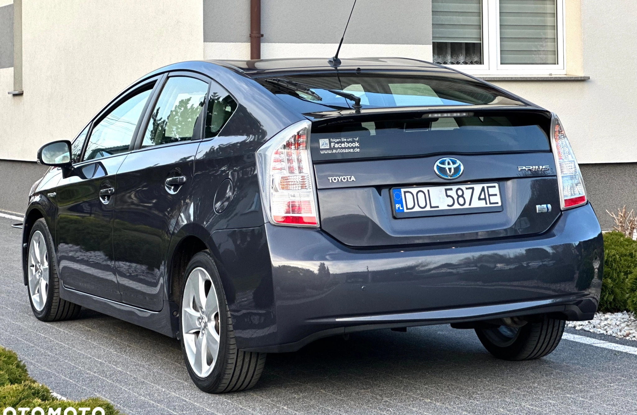 Toyota Prius cena 40900 przebieg: 185000, rok produkcji 2011 z Twardogóra małe 781